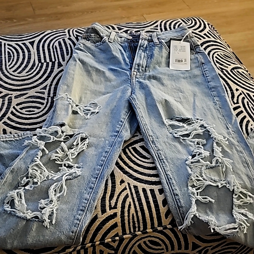 Ripped faded Mom Jeans Comfort waistband  Size 0 by H&M